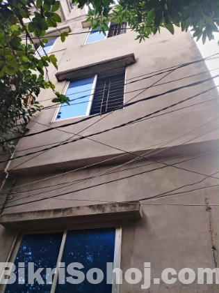 Studio Flat / Small Family (Used)